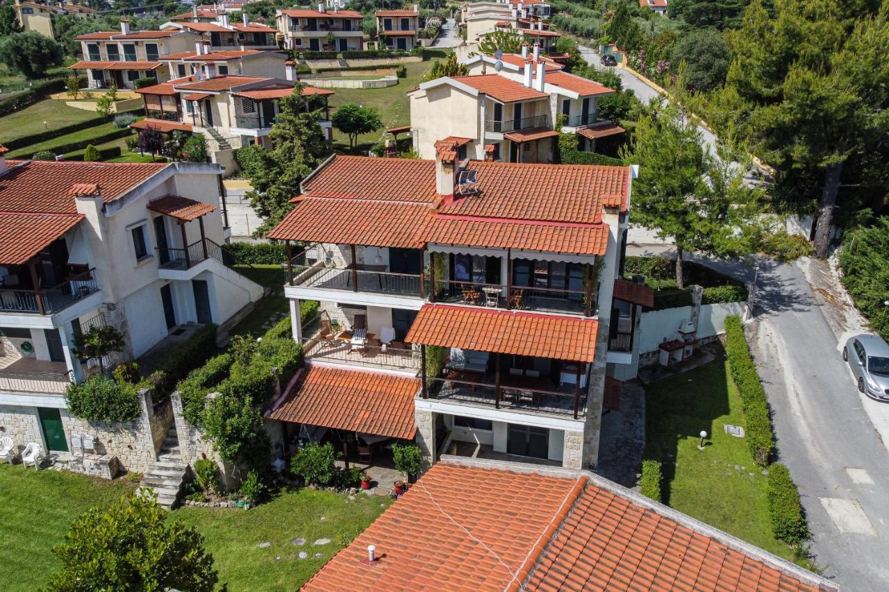 Dekalo Seaside Villa, Kryopigi Exteriör bild